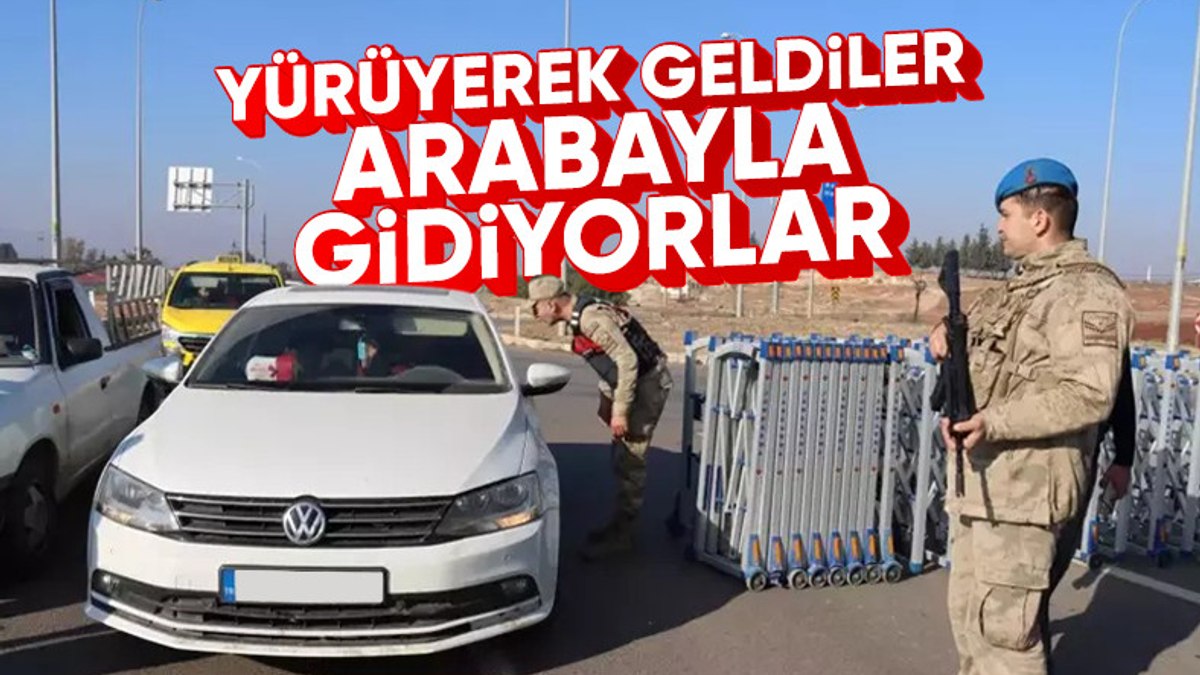 Suriyeliler Türkiye’den araçlarıyla ayrılıyor