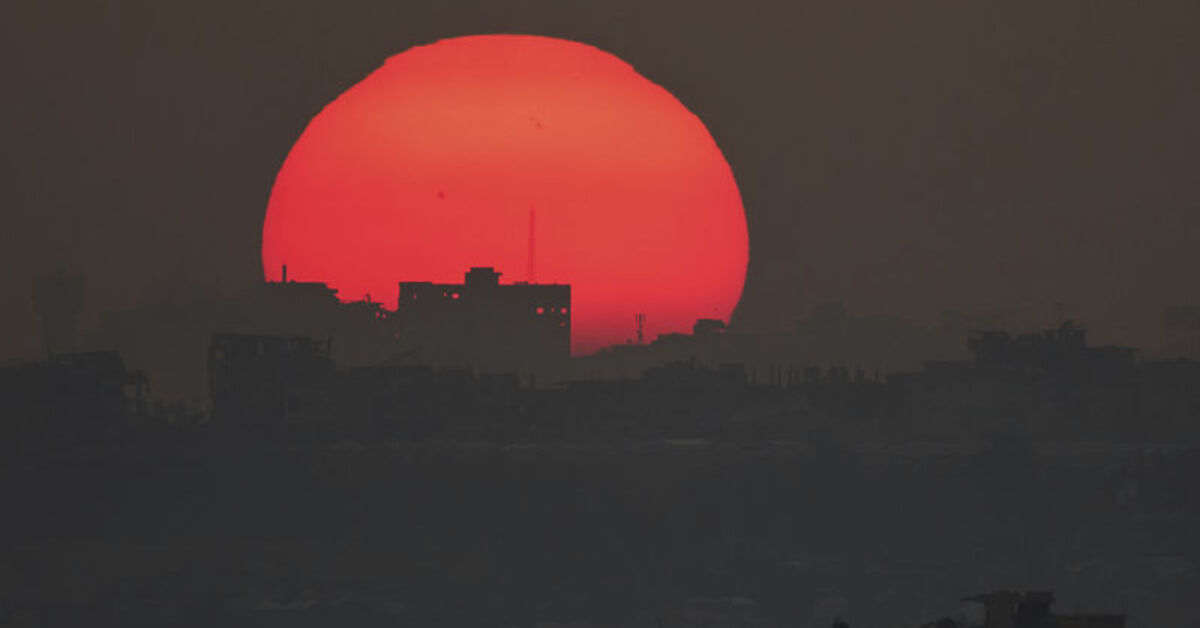 İsrail’in Gazze’de gazeteciler ile yardım görevlilerini hedef alan saldırısında 9 kişi öldü
